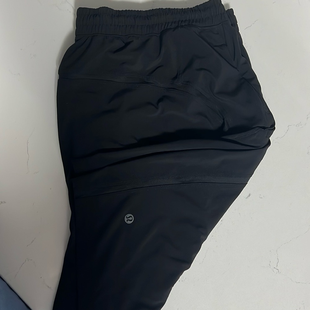 Like New- Men’s Lululemon Pace Breaker Linerless Shorts, 9” inseam